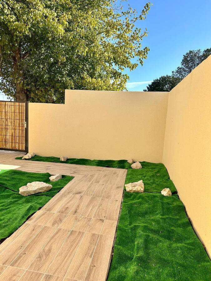 La Halte Occitane - Classe 3 Etoiles - Pour 6 Personnes, 3 Chambres, Parking, Terrasse, Tout Inclus Montauban Exterior foto